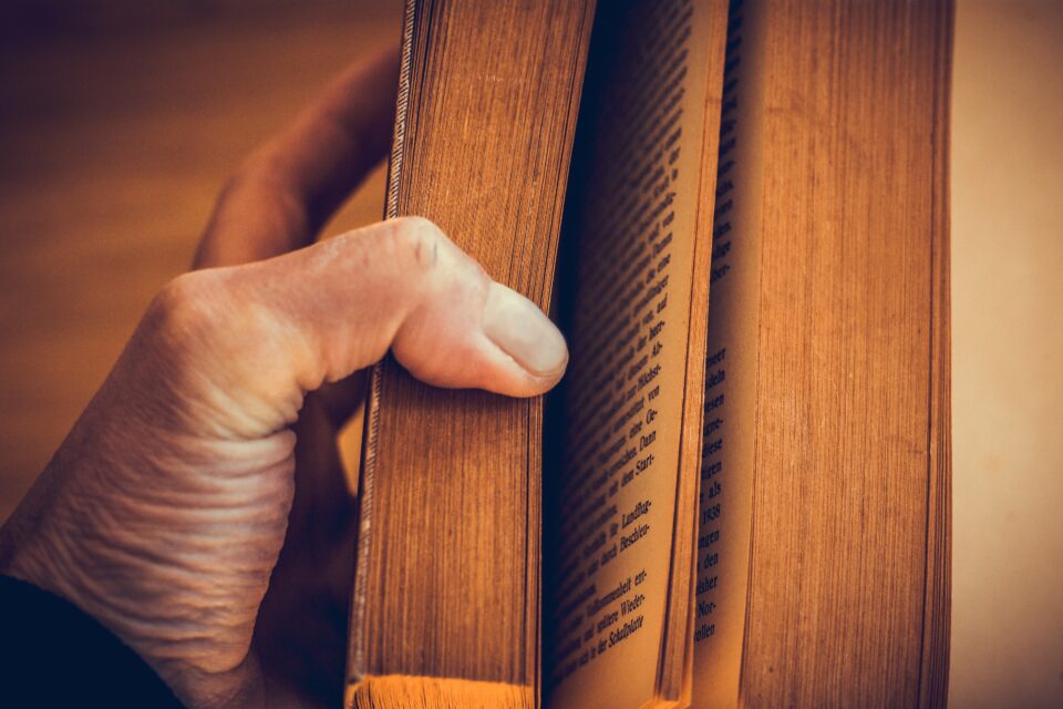 TRA LE PAGINE